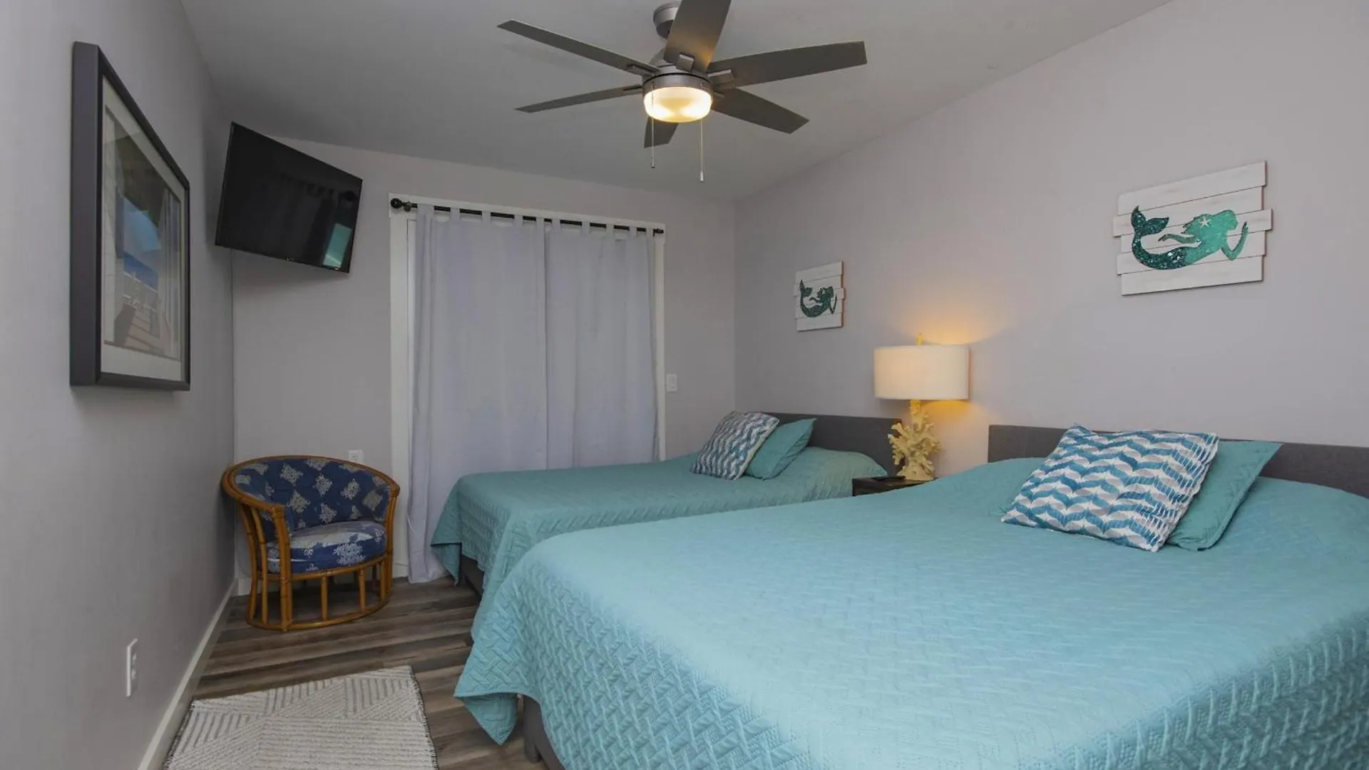 Island Time- Wonderful Private Beachfront Home - Beautiful!!! Panama City Beach